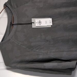 New Abercrombie YPB Men's Gray T-Shirt Size M